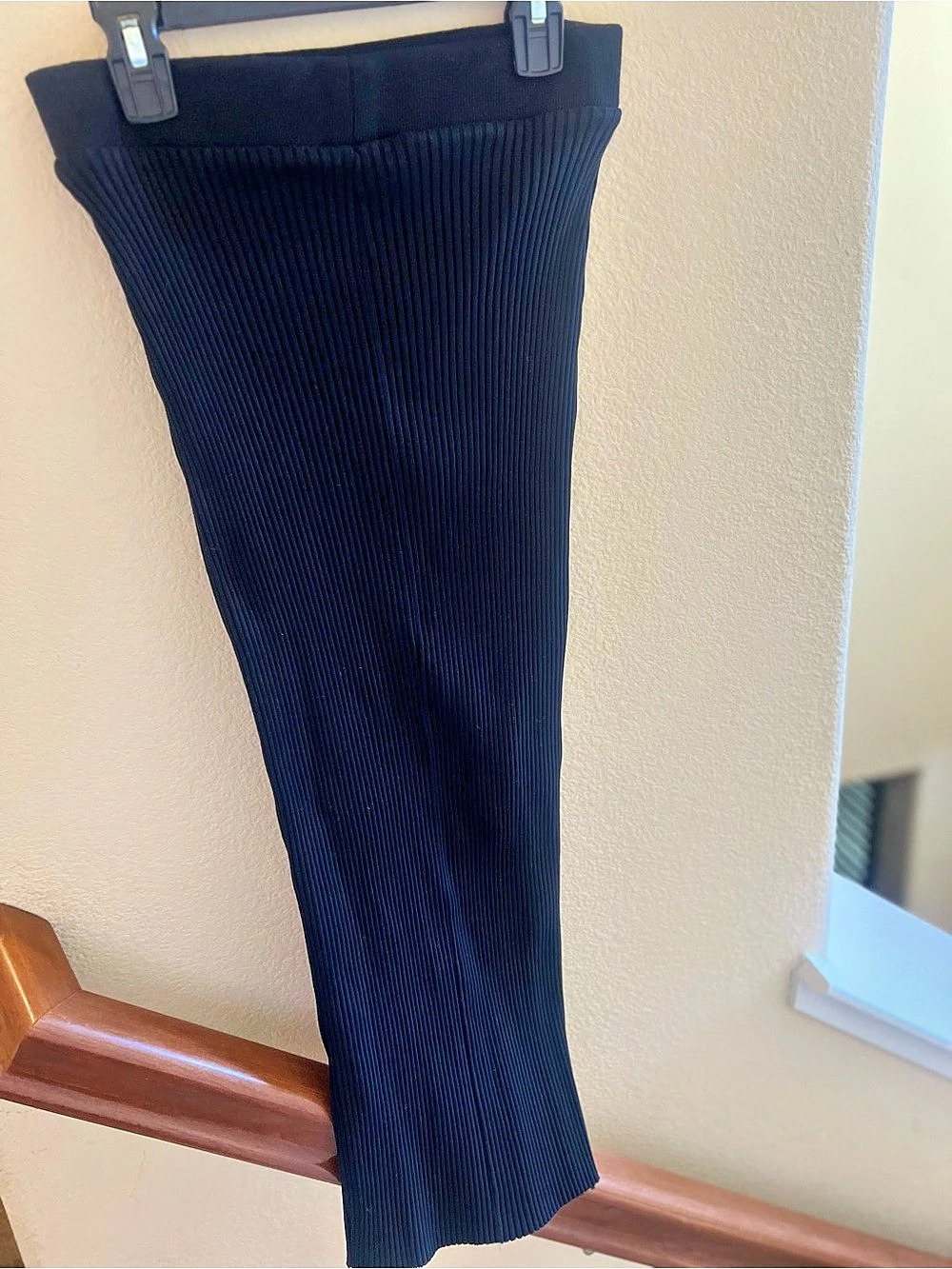 Quiet Luxury Zara Ribbed Pencil Silhouette Maxi Skirt in Black Size Medium